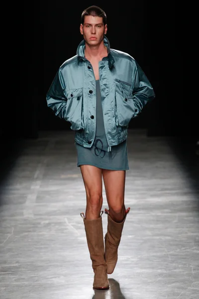 Look 33